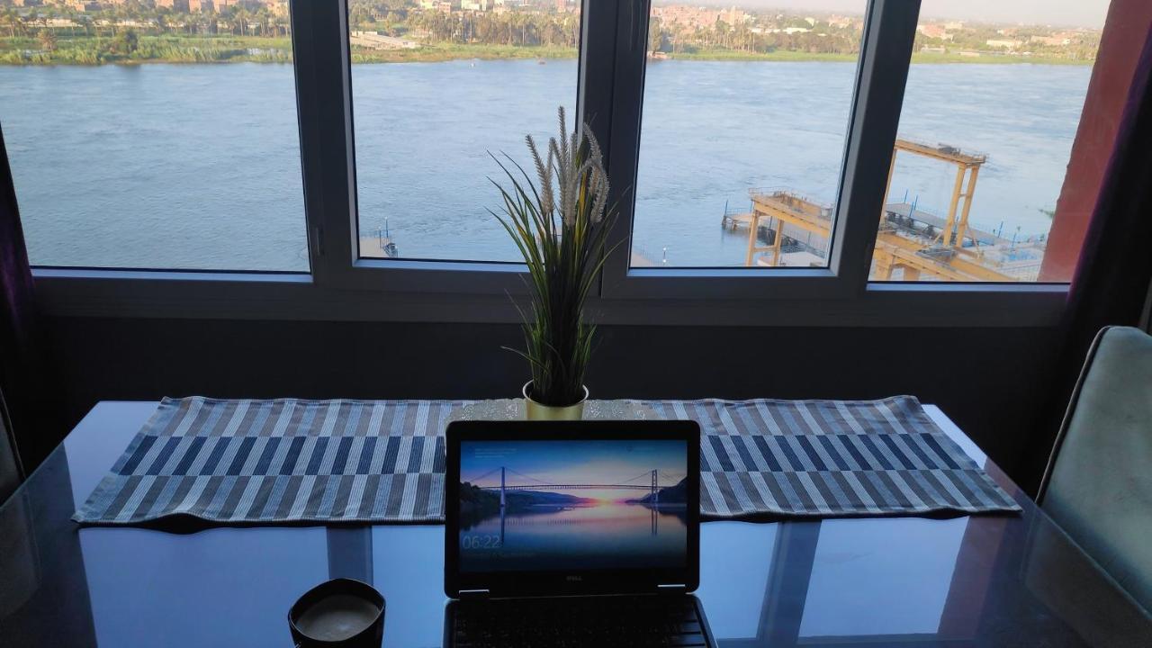 Nile Pyramidal View Apartment Kairó Kültér fotó