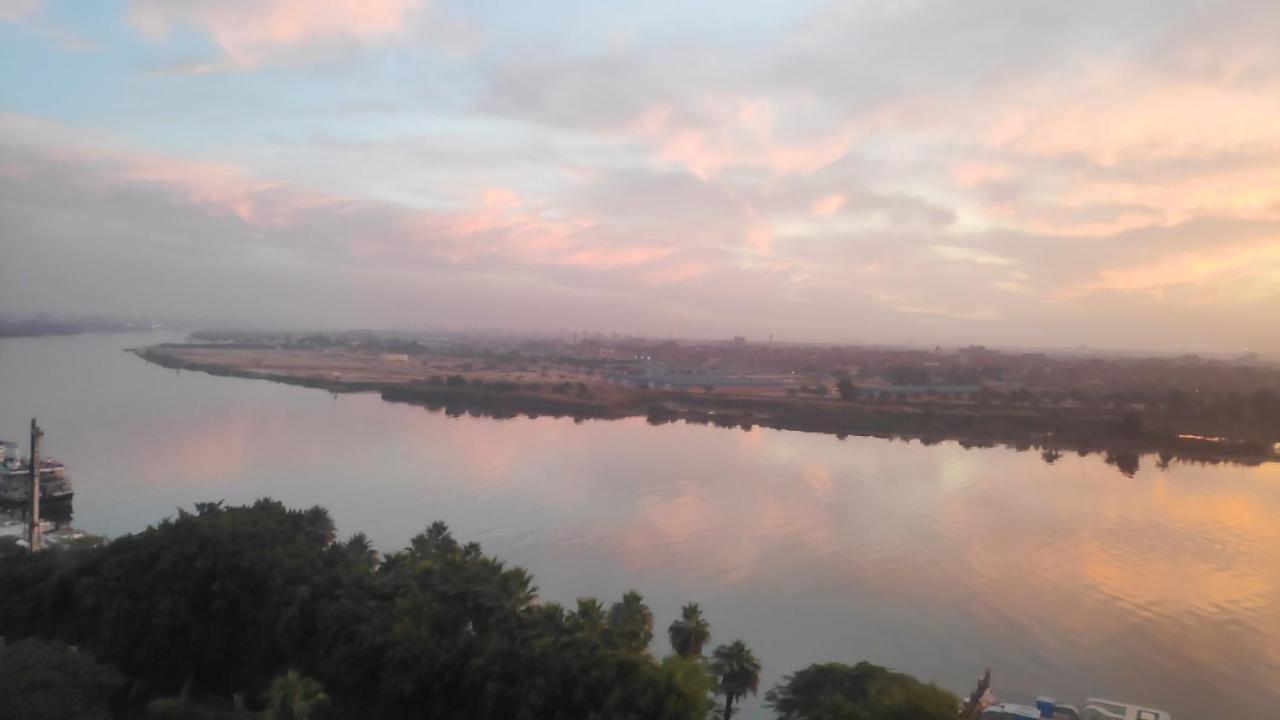 Nile Pyramidal View Apartment Kairó Kültér fotó