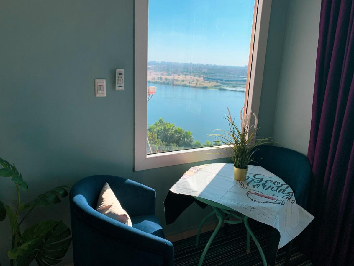 Nile Pyramidal View Apartment Kairó Kültér fotó